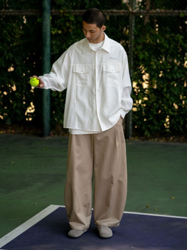 柔らかな質感と通気性を兼ね備えたテンセルパンツ