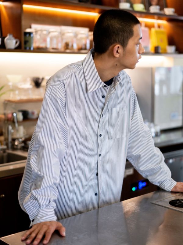 Soranetex オーバーサイズシャツ ネイビー メンズ カジュアル コーディネート例